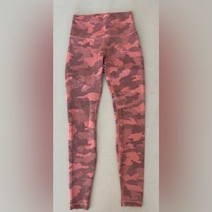 Lululemon Wunder Train High-Rise 28”